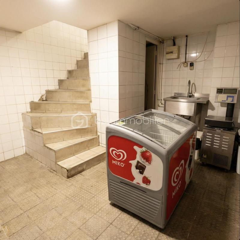 Local commercial - 90 m² - 2 pièces