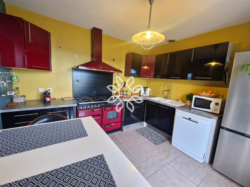 Propriété - 223 m² - 7 pièces