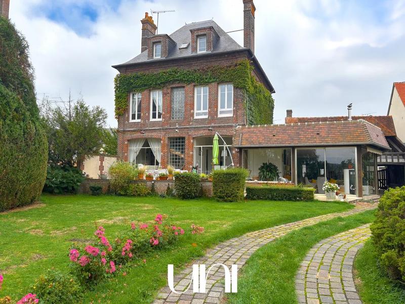 Maison de maîtres - 260 m² - 8 pièces