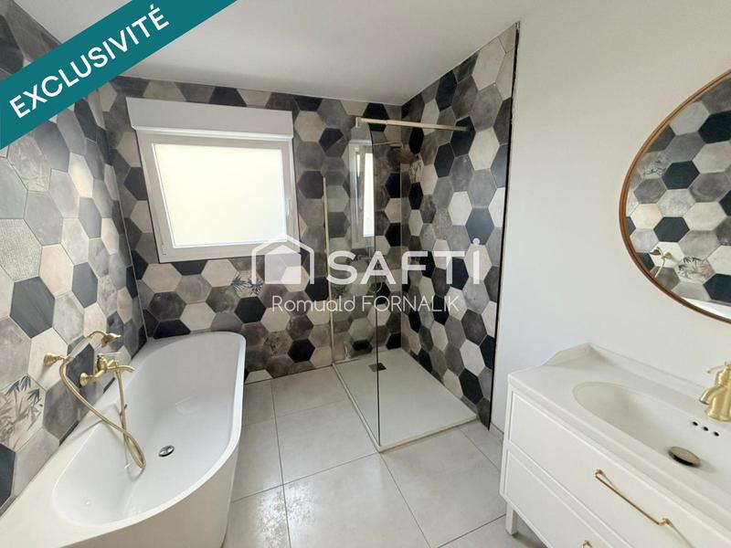 Maison - 95 m² - 5 pièces