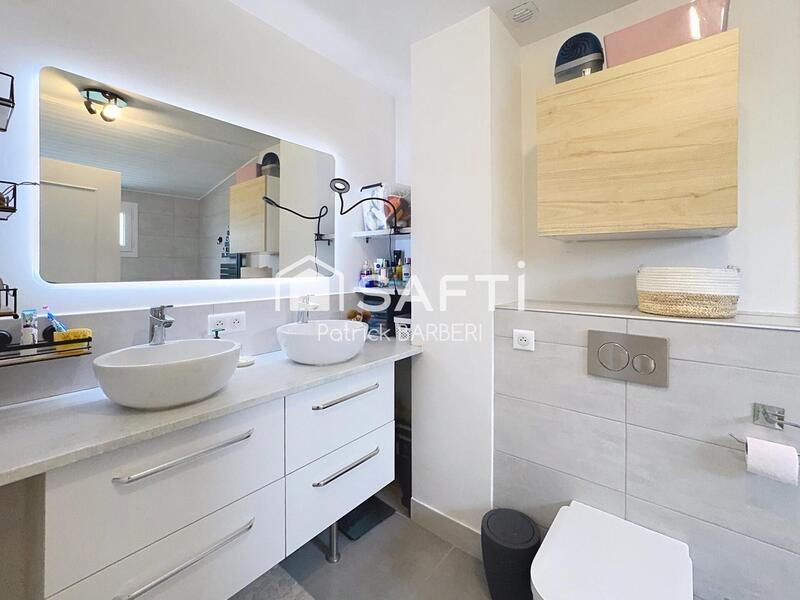 Maison - 96 m² - 5 pièces