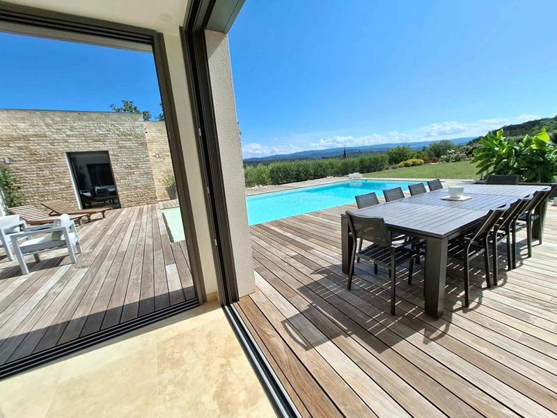 Maison - 220 m² - 6 pièces