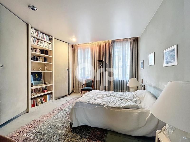 Maison - 327 m² - 6 pièces