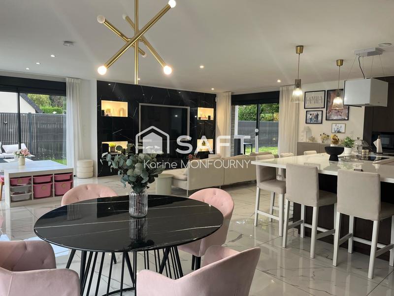 Maison - 160 m² - 6 pièces