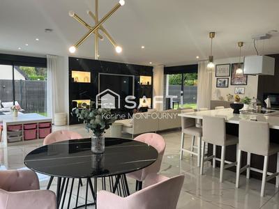 Maison - 160 m² - 6 pièces