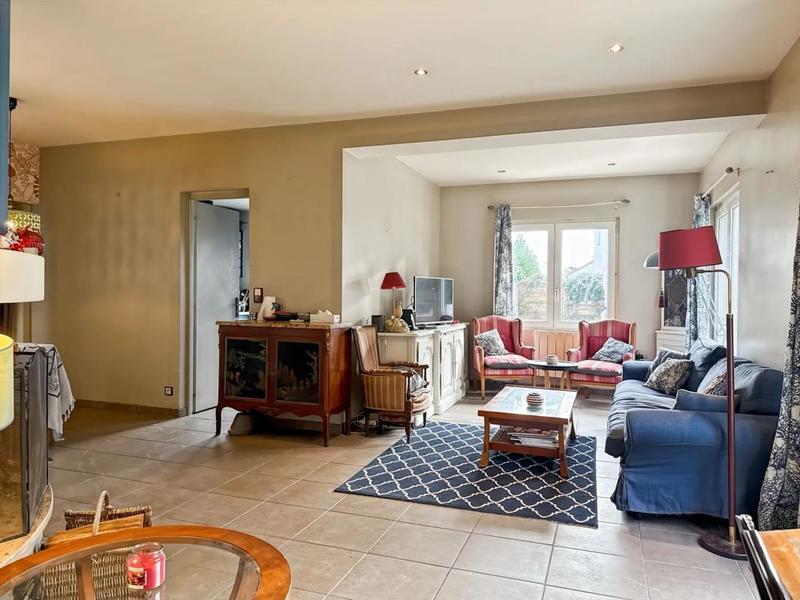 Maison - 137 m² - 9 pièces