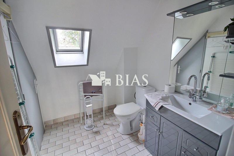 Maison traditionnelle - 103 m² - 4 pièces