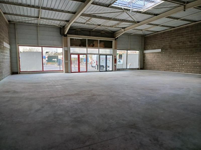 Local commercial - 700 m²