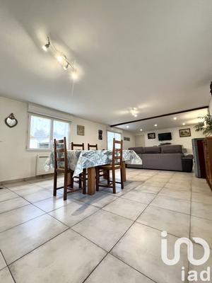 Maison - 90 m² - 5 pièces