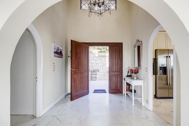 Villa - 295 m² - 7 pièces