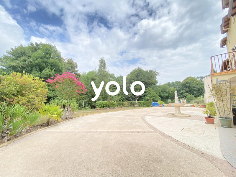 Maison traditionnelle - 200 m² - 8 pièces