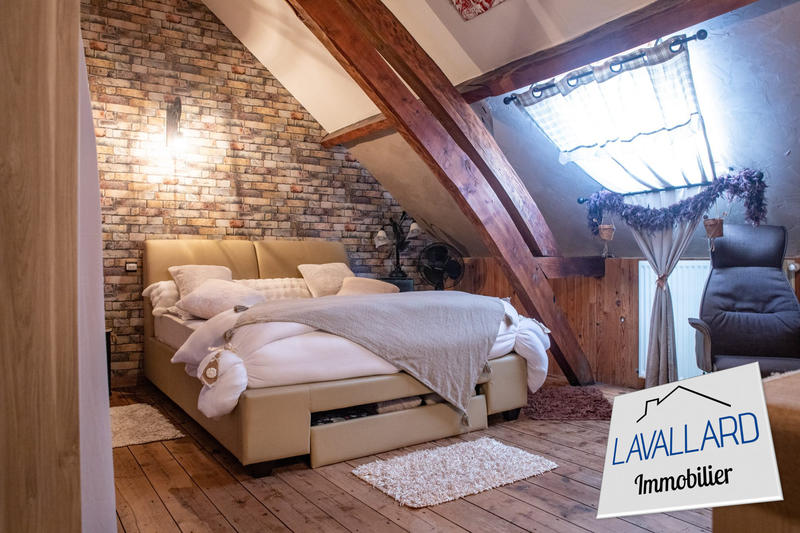 Maison - 170 m² - 8 pièces