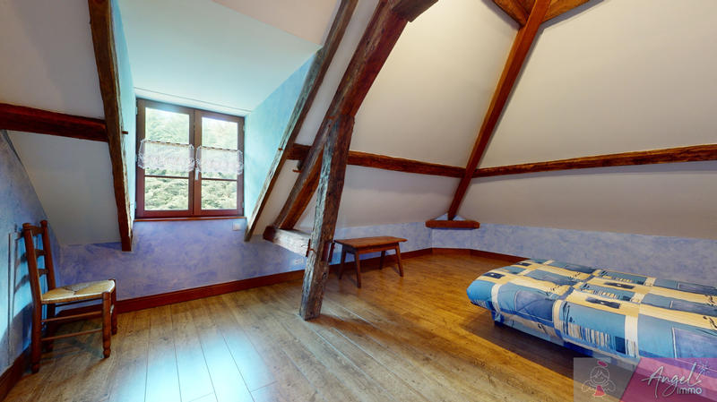 Propriété - 226 m² - 8 pièces