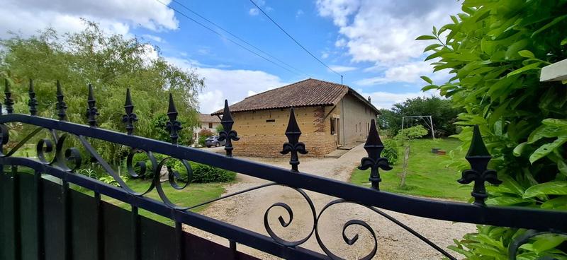 Maison - 240 m² - 7 pièces