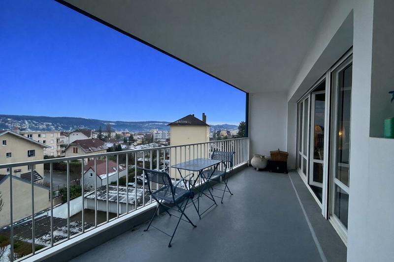 Appartement - 100 m² - 4 pièces