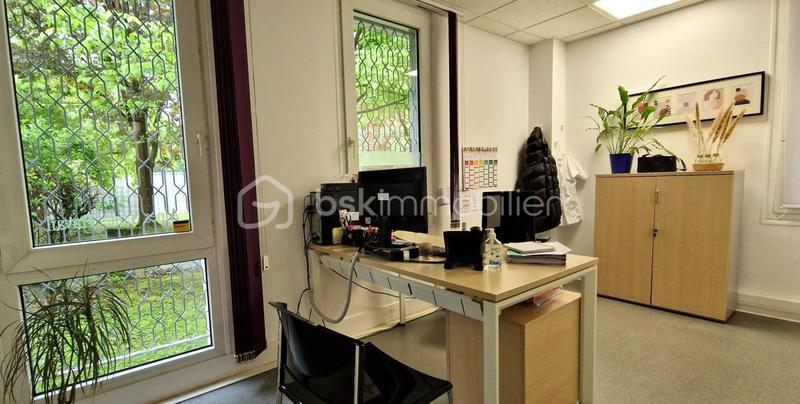 Bureau - 763 m² - 26 pièces