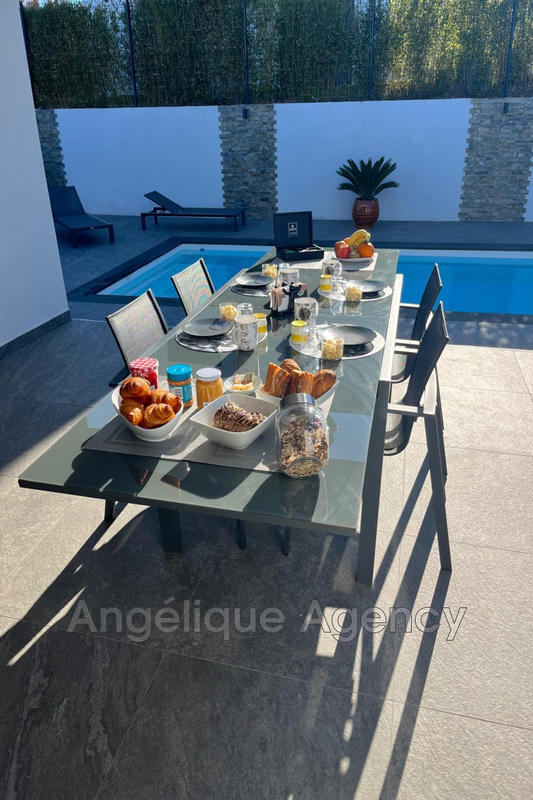 Demeure - 195 m² - 5 pièces