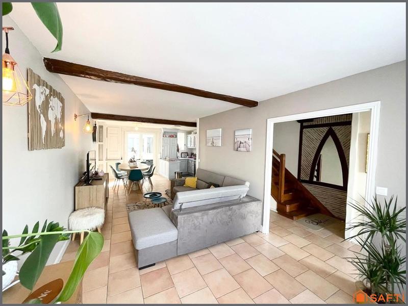 Maison - 104 m² - 6 pièces