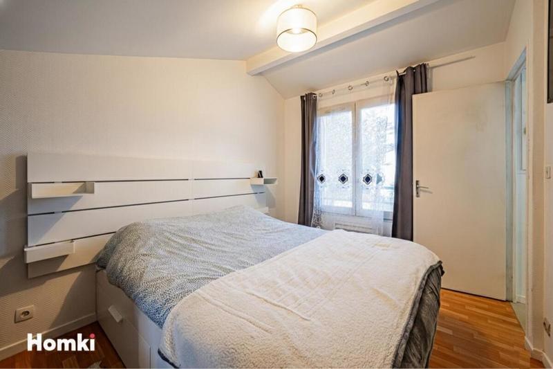 Villa - 105 m² - 6 pièces