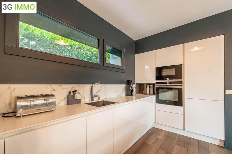 Villa - 222 m² - 5 pièces