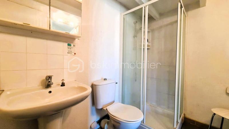 Parking / Garage - 620 m²