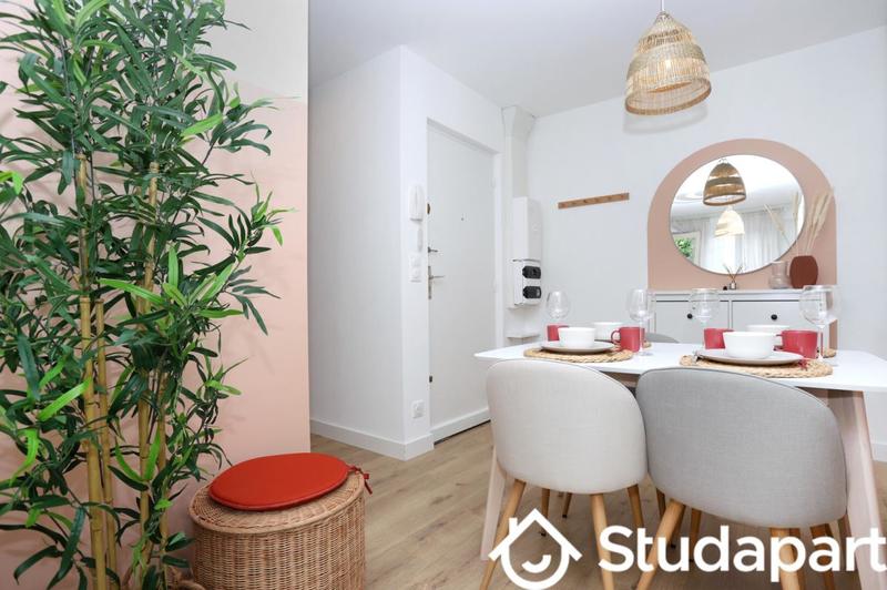 Chambre - 10 m² - 1 pièce