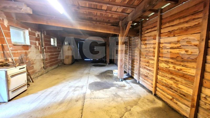 Maison - 230 m² - 7 pièces