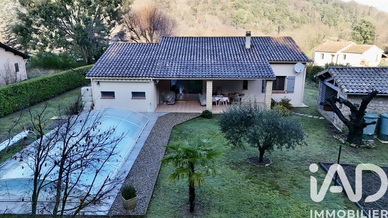 Maison - 97 m² - 4 pièces