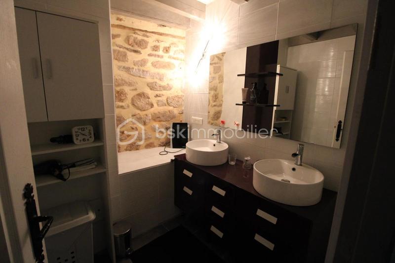 Demeure - 300 m² - 14 pièces