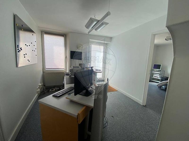 Maison - 250 m² - 7 pièces