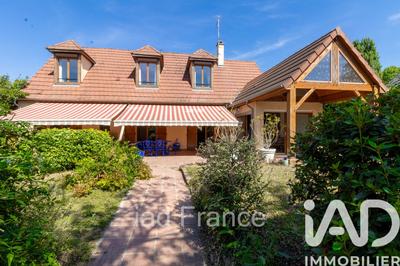 Maison - 192 m² - 8 pièces