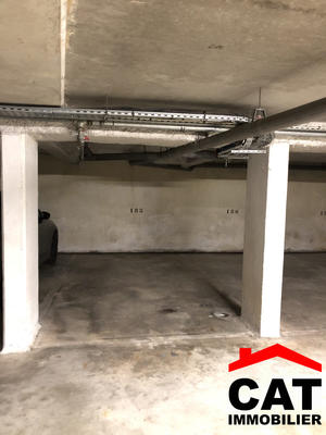 Parking / Garage - 12 m²