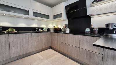 Appartement - 120 m² - 6 pièces