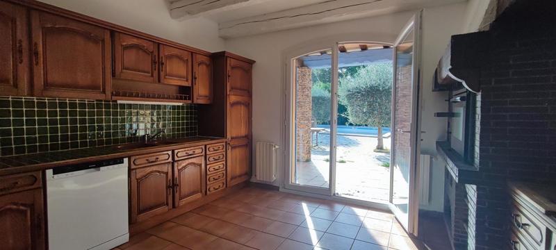 Maison - 256 m² - 6 pièces