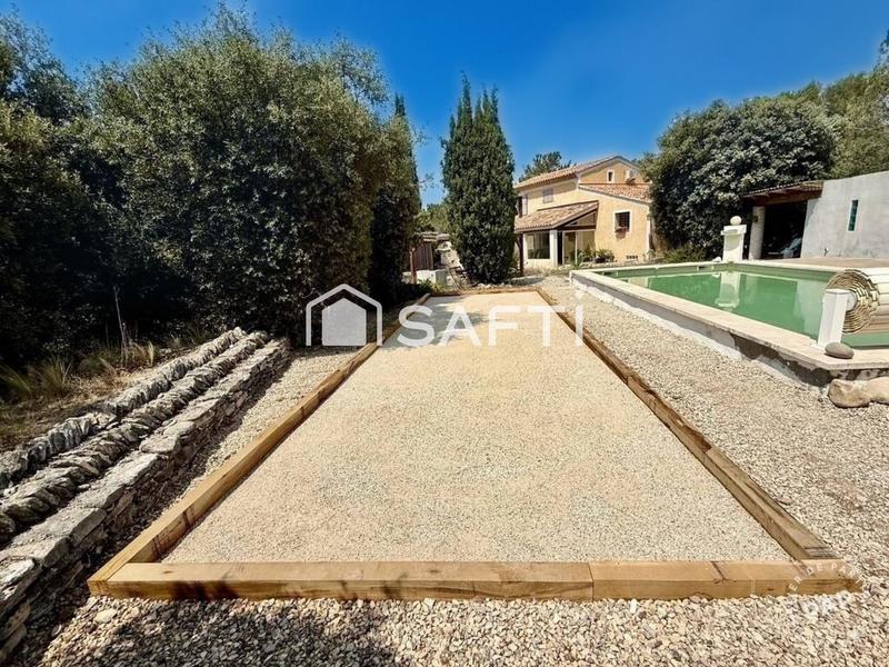Villa - 200 m² - 8 pièces