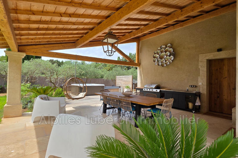 Propriété - 250 m² - 7 pièces