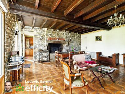 Maison - 290 m² - 10 pièces