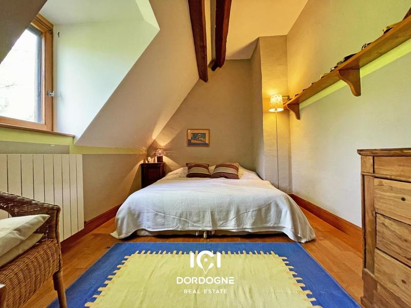 Propriété - 340 m² - 8 pièces