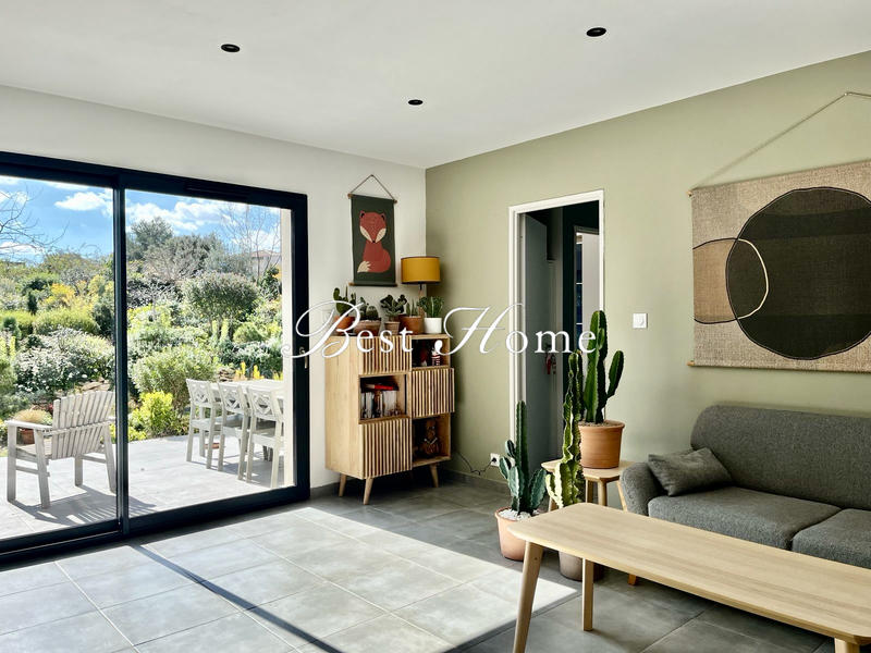 Maison - 90 m² - 4 pièces