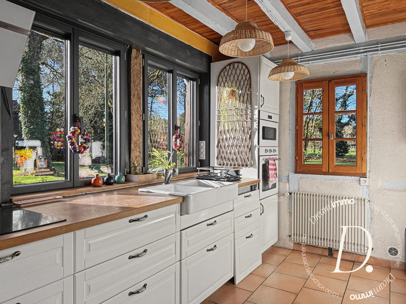 Maison ancienne - 250 m² - 9 pièces