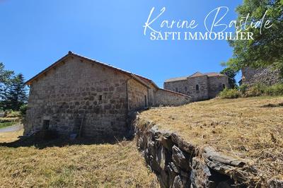 Maison - 300 m² - 5 pièces