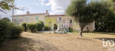 Maison - 228 m² - 7 pièces