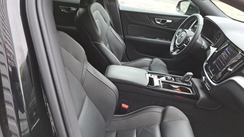 Volvo V60 T6 Awd Recharge 253 Ch + 87 Geartronic 8 R-Design