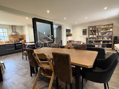 Maison - 130 m² - 7 pièces