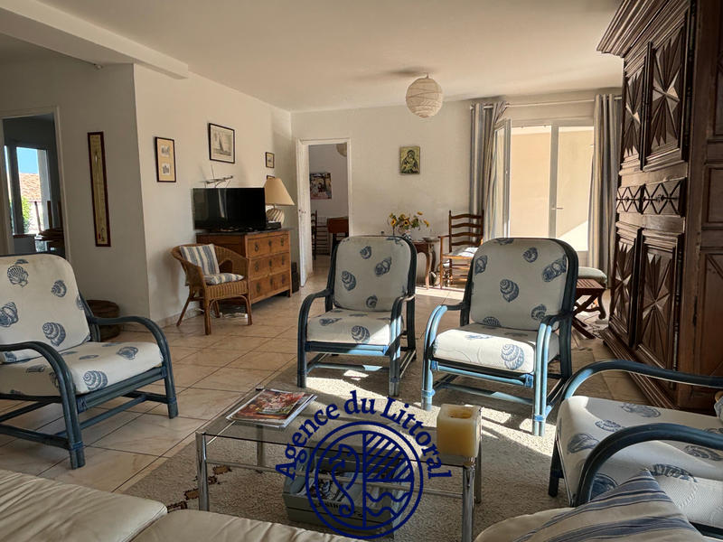 Maison - 220 m² - 8 pièces