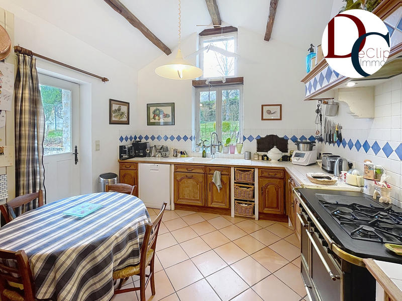 Maison - 226 m² - 8 pièces