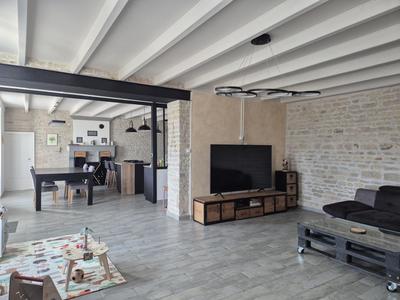 Maison en pierre - 150 m² - 5 pièces