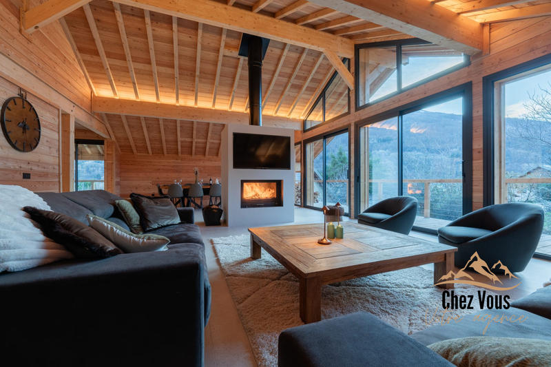 Châlet - 255 m² - 6 pièces