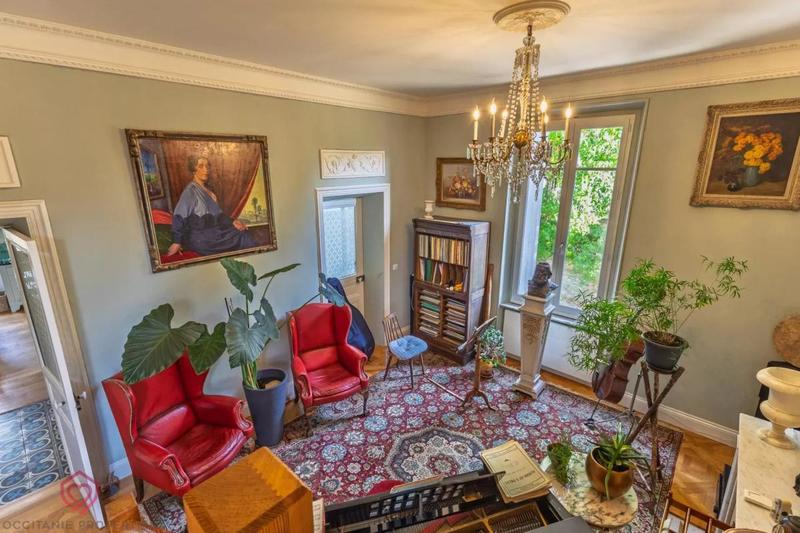 Maison de maîtres - 240 m² - 10 pièces