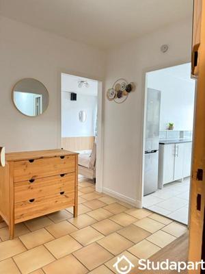 Chambre - 9 m² - 1 pièce